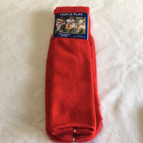 Triple Play scarlet multi-sport socks. Fits sock size 10-13 shoe size 7-12 NWT - Picture 1 of 5
